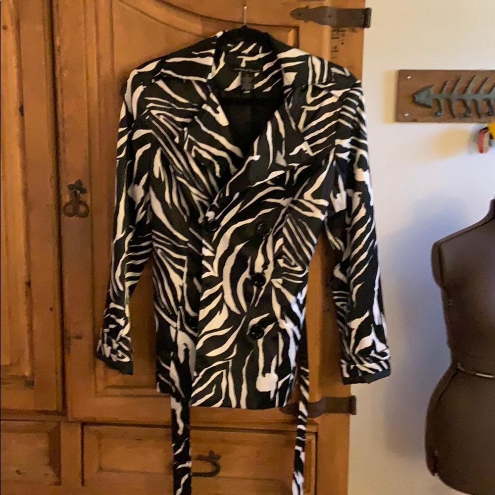 Zebra trench by Marina Luna